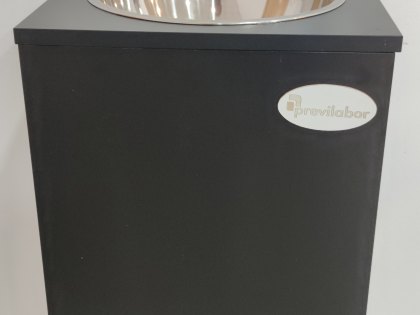Lavamanos autónomo instalado en cliente